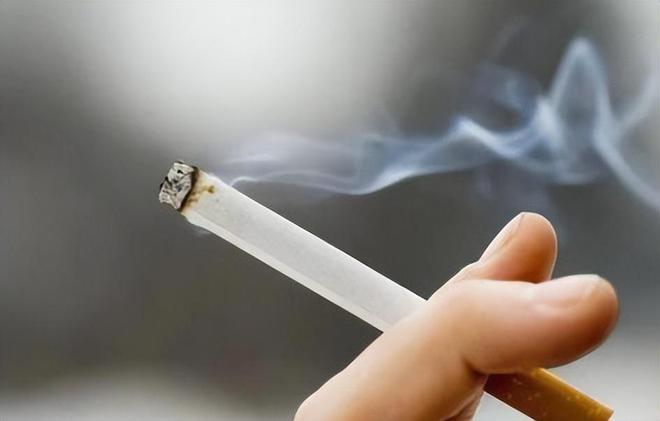 身體催你“戒煙”的4個(gè)信號(hào)，要是你全都有，要真的開(kāi)始戒煙了！