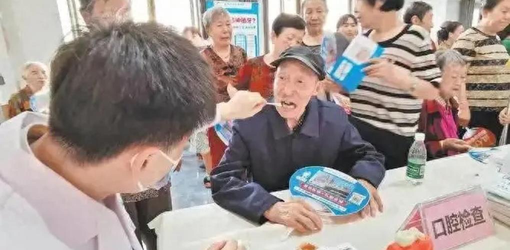 肝好不好，看牙齒就知道？研究發(fā)現(xiàn)：肝臟好的人，牙齒有5大共性