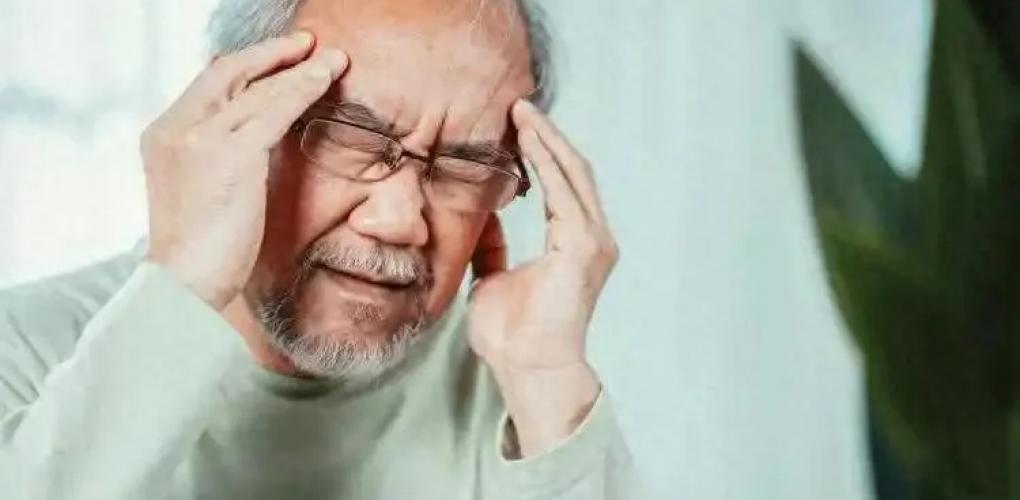 63歲男子腦卒中離世，平時(shí)熱愛運(yùn)動(dòng)，醫(yī)生嘆氣：這4件事做錯(cuò)了